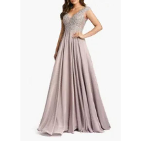 NWT Mac Duggal Sequin Empire Waist Pleated Gown Formal Dress Size 16 - Picture 1 of 10